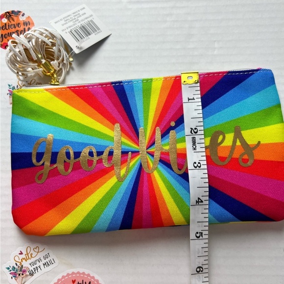 GOOD‎ Vibes Rainbow Zippered Pouch New With Tags & Tassel - Picture 3 of 7
